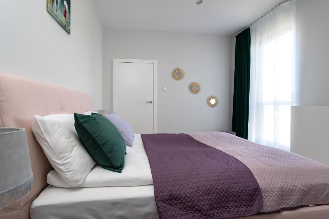 Ina Rent - Przy Plazy- Nadmorski Dwor Gdańsk Extérieur photo